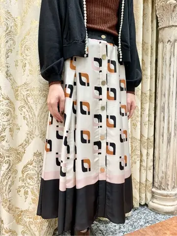 GRACE CONTINENTAL The Banquet eri コーディネート画像