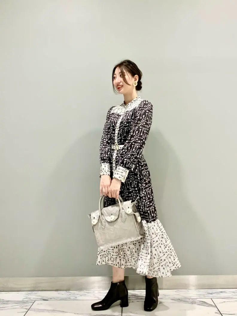 GRACE CONTINENTAL The Banquet eri コーディネート画像