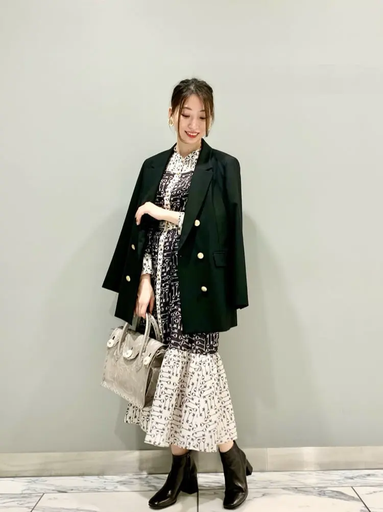 GRACE CONTINENTAL The Banquet eri コーディネート画像