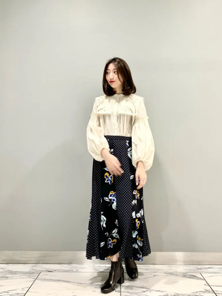 GRACE CONTINENTAL The Banquet eri コーディネート画像