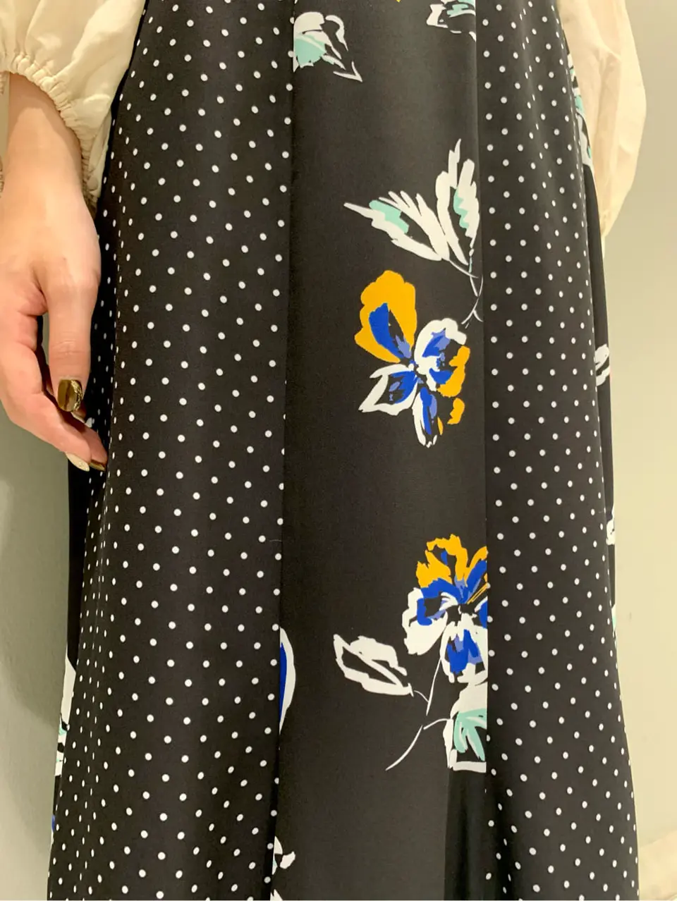 GRACE CONTINENTAL The Banquet eri コーディネート画像