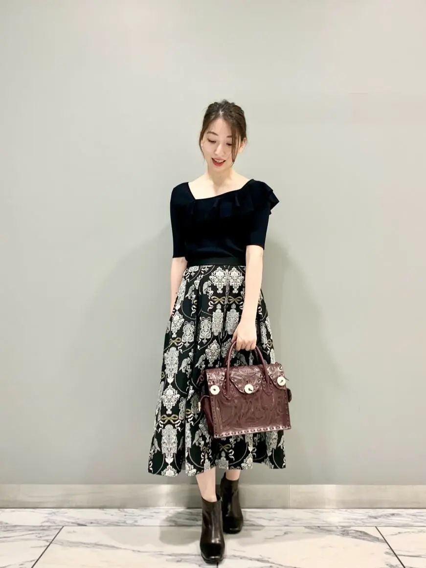 GRACE CONTINENTAL The Banquet eri コーディネート画像