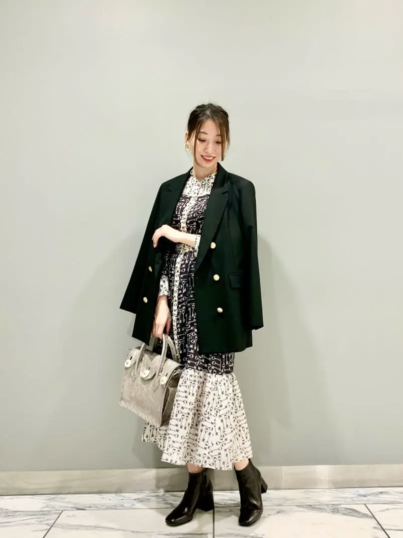 GRACE CONTINENTAL The Banquet eri コーディネート画像