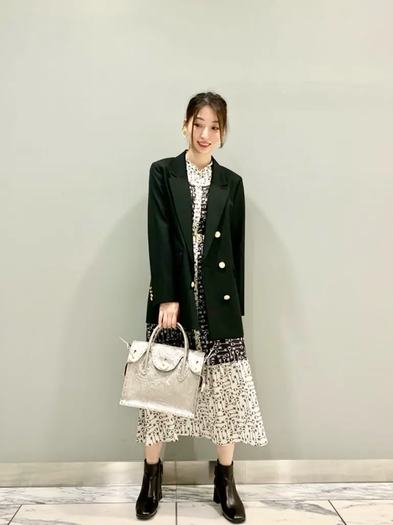 GRACE CONTINENTAL The Banquet eri コーディネート画像