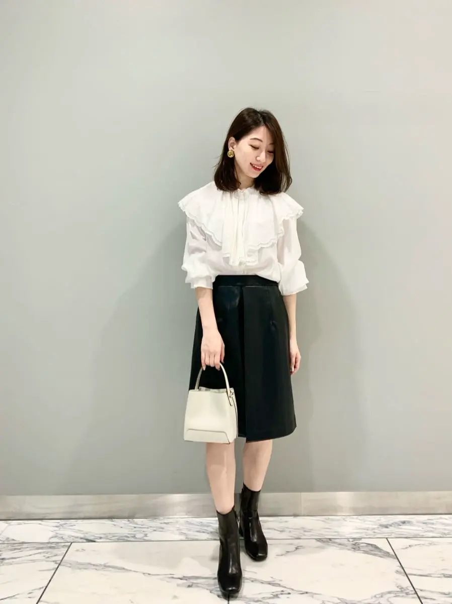 GRACE CONTINENTAL The Banquet eri コーディネート画像