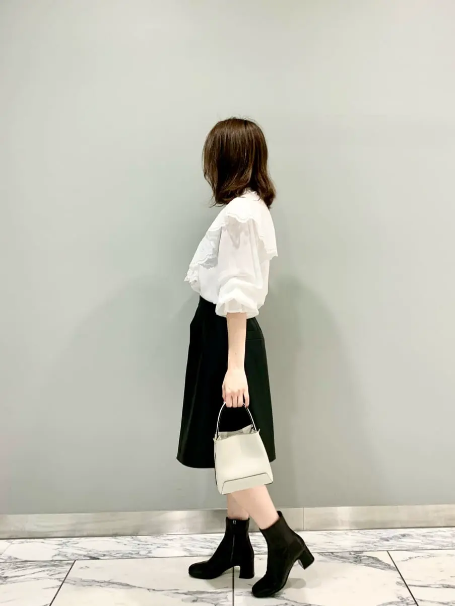 GRACE CONTINENTAL The Banquet eri コーディネート画像