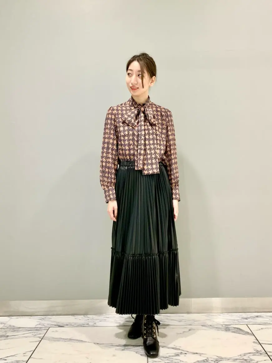 GRACE CONTINENTAL The Banquet eri コーディネート画像