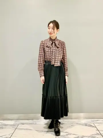 GRACE CONTINENTAL The Banquet eri コーディネート画像