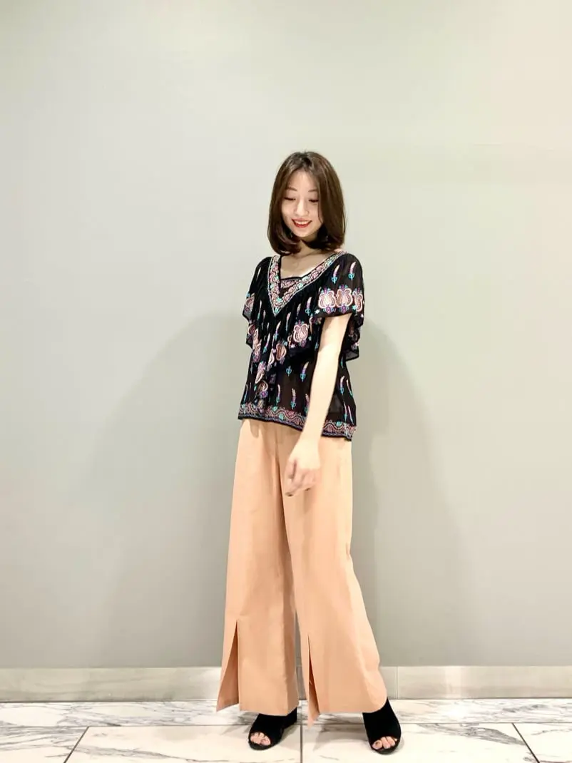 GRACE CONTINENTAL The Banquet eri コーディネート画像