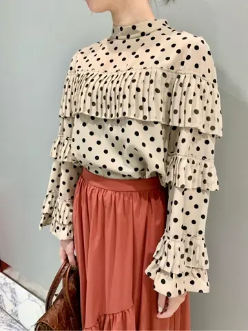 GRACE CONTINENTAL The Banquet eri コーディネート画像