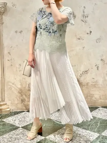 GRACE CONTINENTAL The Banquet SAYUMI Nagashima コーディネート画像