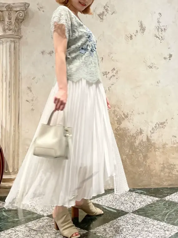 GRACE CONTINENTAL The Banquet SAYUMI Nagashima コーディネート画像