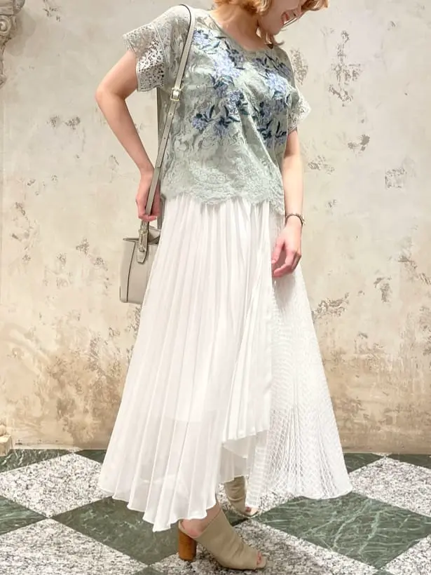 GRACE CONTINENTAL The Banquet SAYUMI Nagashima コーディネート画像