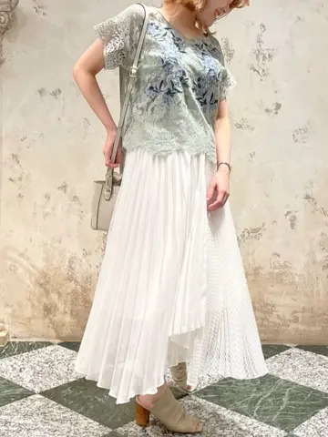 GRACE CONTINENTAL The Banquet SAYUMI Nagashima コーディネート画像