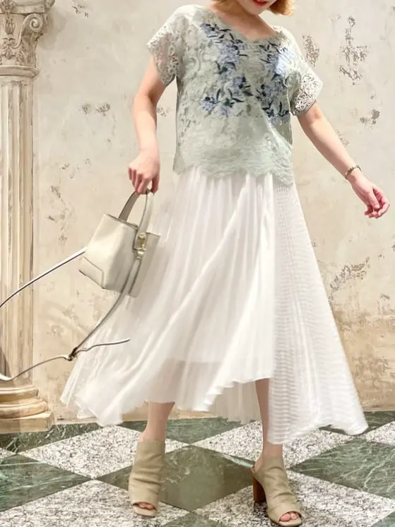 GRACE CONTINENTAL The Banquet SAYUMI Nagashima コーディネート画像