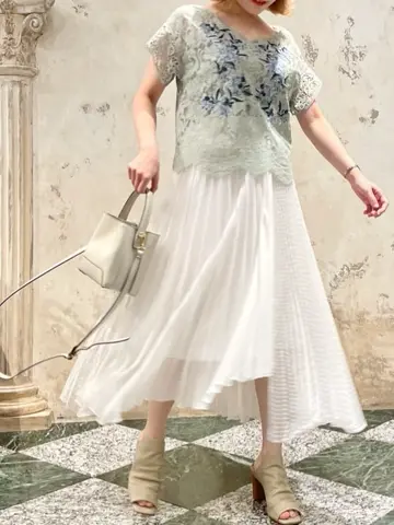 GRACE CONTINENTAL The Banquet SAYUMI Nagashima コーディネート画像