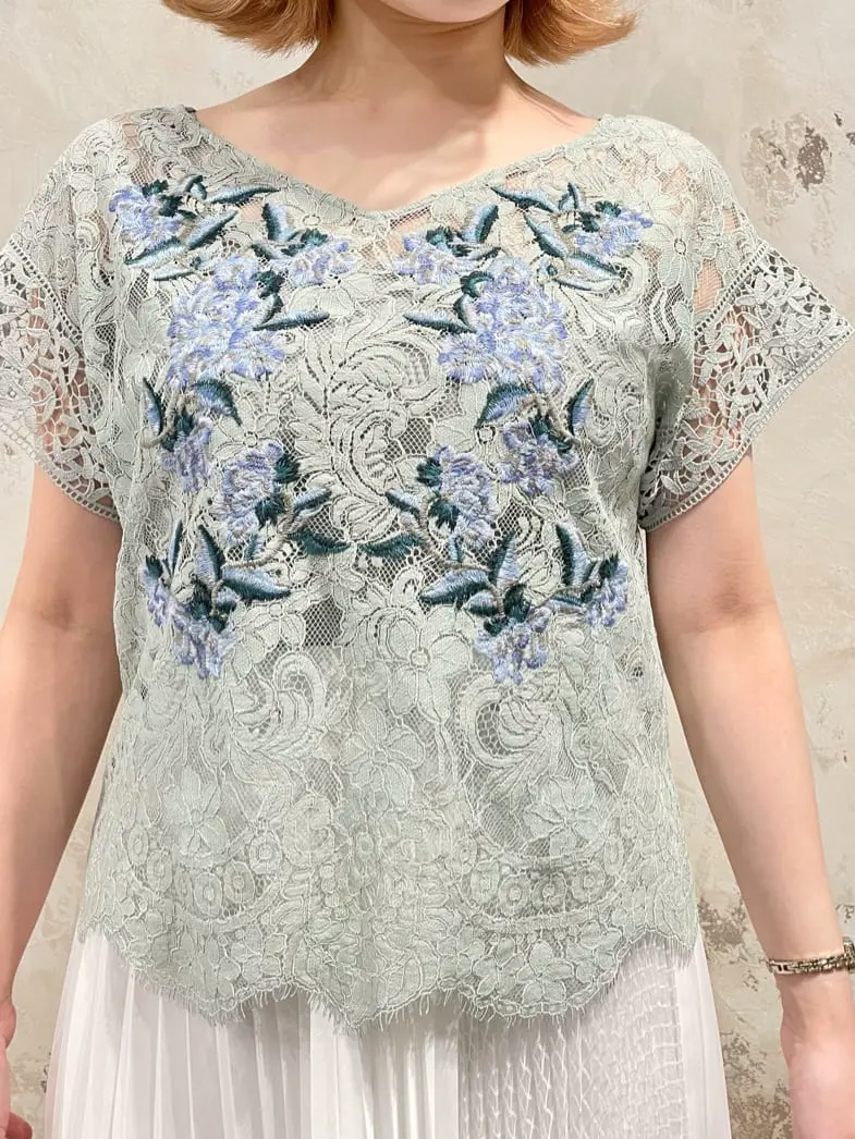 GRACE CONTINENTAL The Banquet SAYUMI Nagashima コーディネート画像