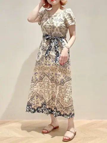 GRACE CONTINENTAL The Banquet SAYUMI Nagashima コーディネート画像