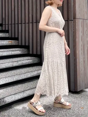 GRACE CONTINENTAL The Banquet SAYUMI Nagashima コーディネート画像