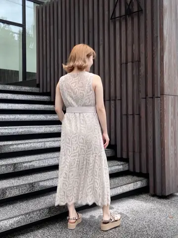 GRACE CONTINENTAL The Banquet SAYUMI Nagashima コーディネート画像