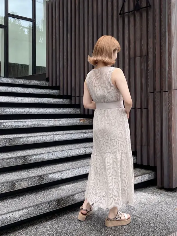 GRACE CONTINENTAL The Banquet SAYUMI Nagashima コーディネート画像