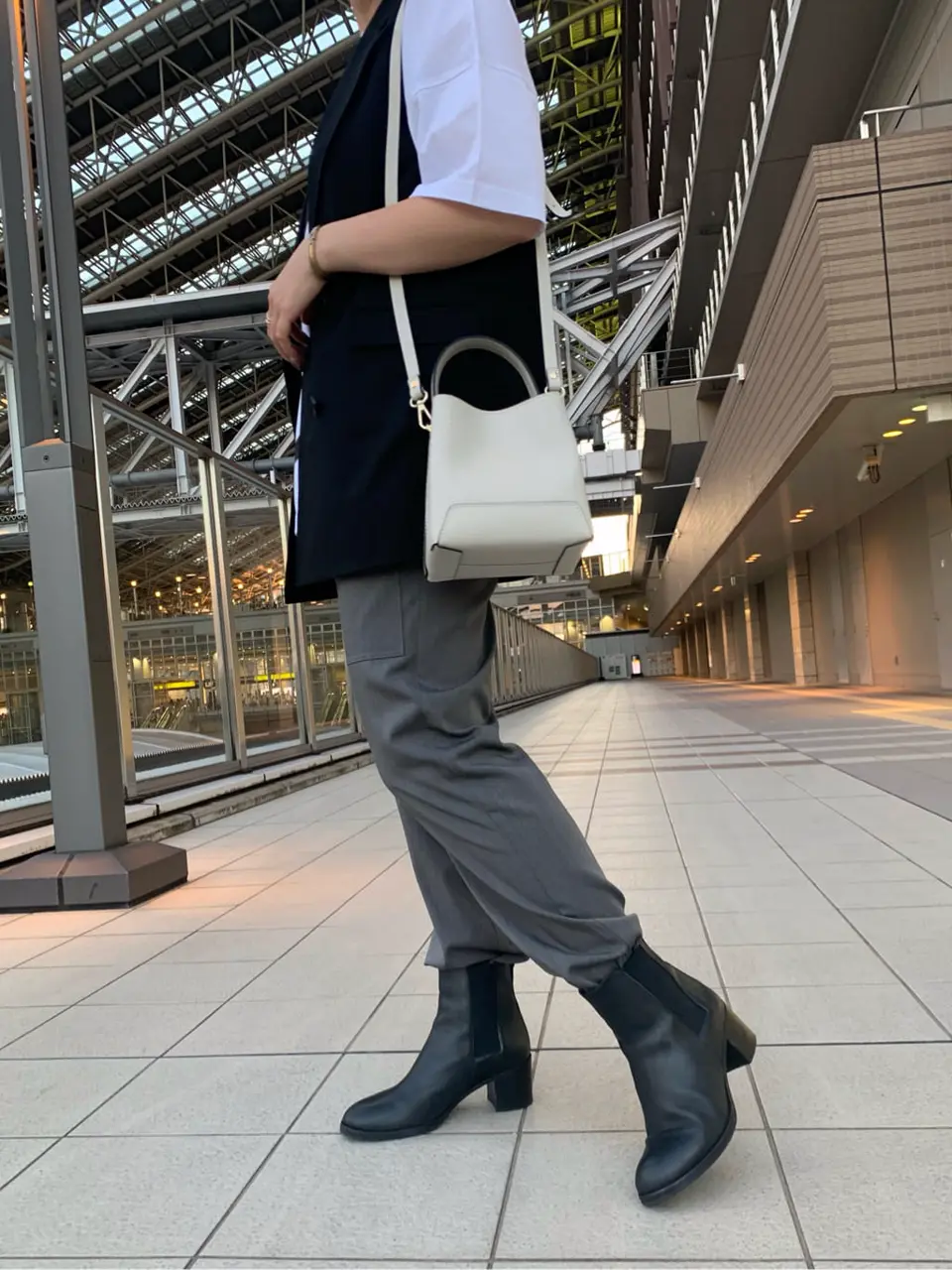 GRACE CONTINENTAL The Banquet 日笠　雅 コーディネート画像