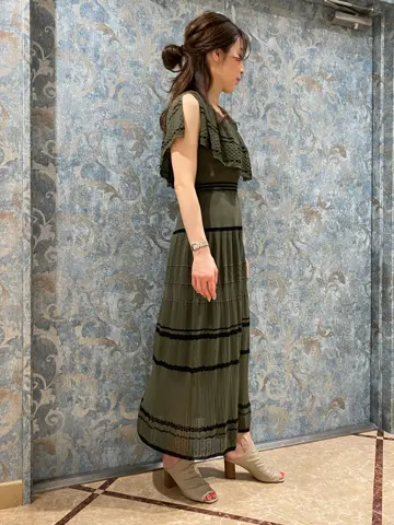 GRACE CONTINENTAL The Banquet 泉　智子 コーディネート画像