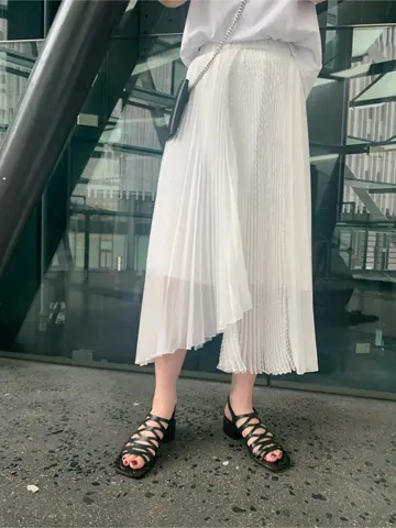 GRACE CONTINENTAL The Banquet 日笠　雅 コーディネート画像