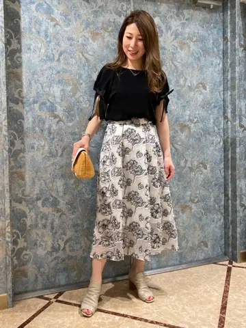 GRACE CONTINENTAL The Banquet 泉　智子 コーディネート画像