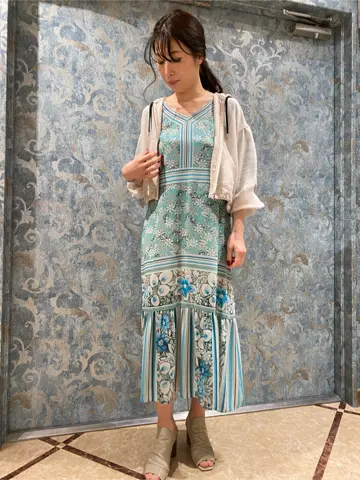 GRACE CONTINENTAL The Banquet 泉　智子 コーディネート画像