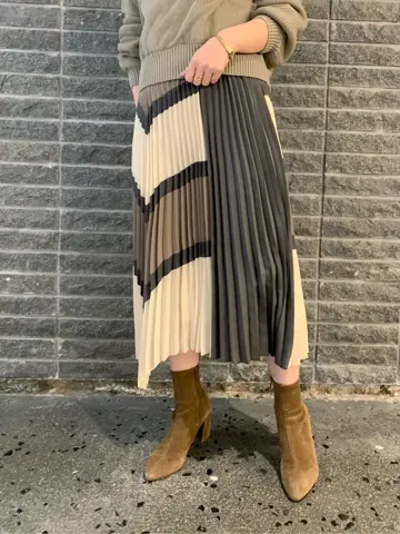 GRACE CONTINENTAL The Banquet 日笠　雅 コーディネート画像