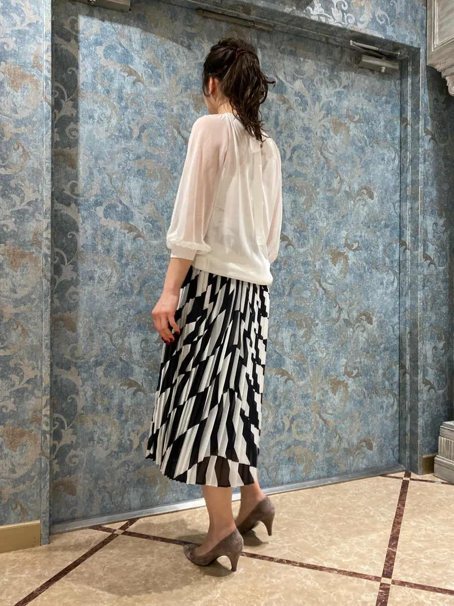 GRACE CONTINENTAL The Banquet 泉　智子 コーディネート画像