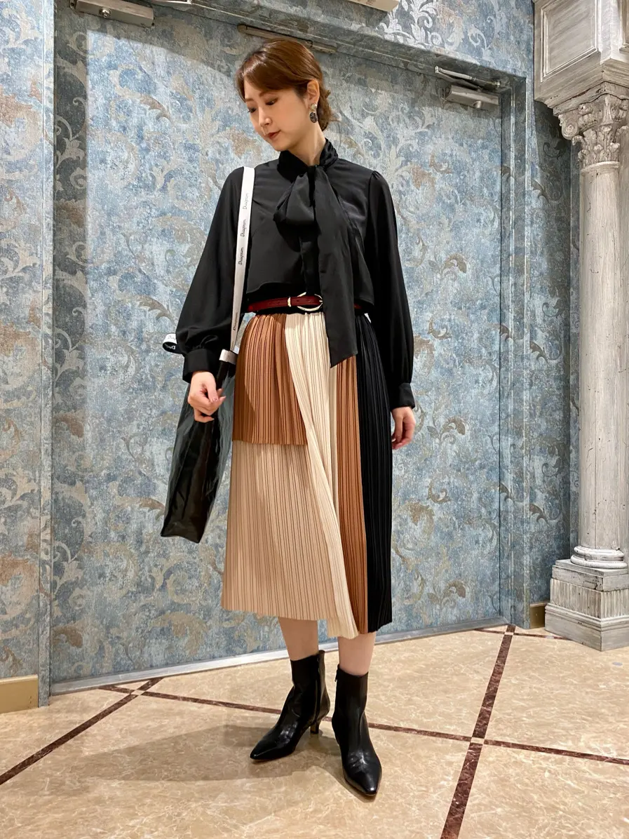 GRACE CONTINENTAL The Banquet Aya. コーディネート画像