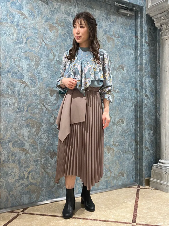 GRACE CONTINENTAL The Banquet 泉　智子 コーディネート画像