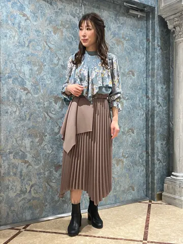 GRACE CONTINENTAL The Banquet 泉　智子 コーディネート画像