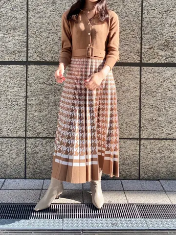 GRACE CONTINENTAL The Banquet MORITA AI コーディネート画像