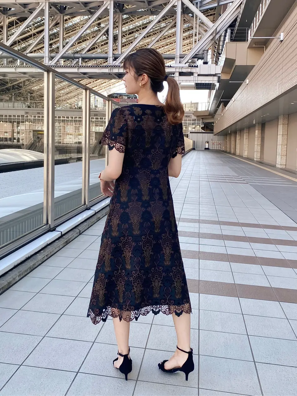 GRACE CONTINENTAL The Banquet MORITA AI コーディネート画像