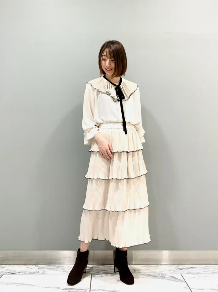 GRACE CONTINENTAL The Banquet eri コーディネート画像