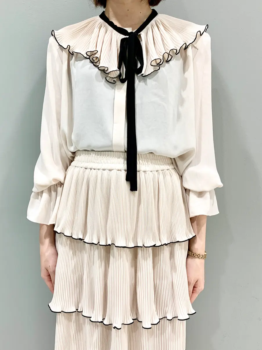 GRACE CONTINENTAL The Banquet eri コーディネート画像