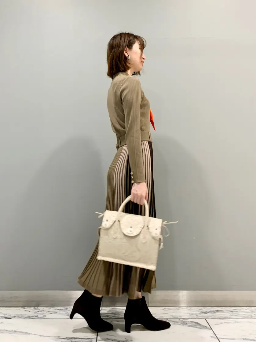 GRACE CONTINENTAL The Banquet eri コーディネート画像