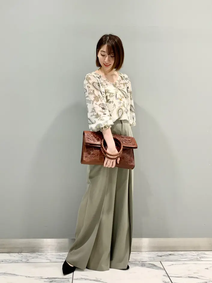 GRACE CONTINENTAL The Banquet eri コーディネート画像