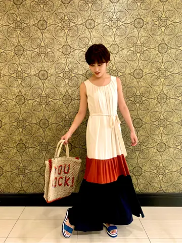 GRACE CONTINENTAL The Banquet 平岩　みなみ コーディネート画像