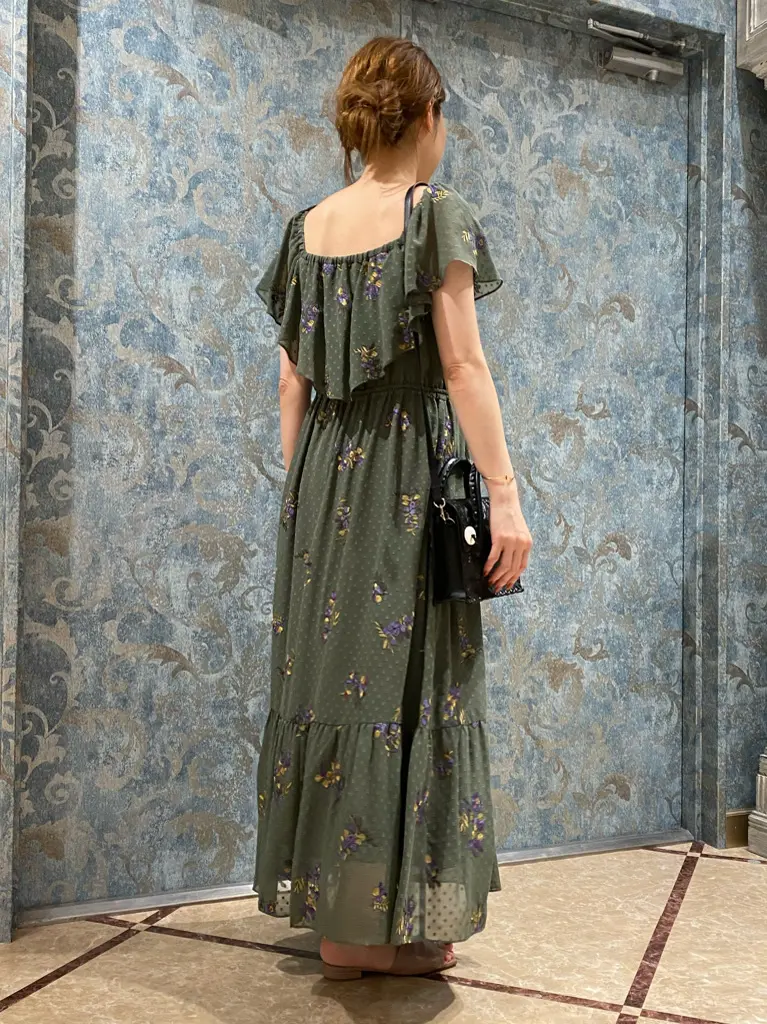 GRACE CONTINENTAL The Banquet 泉　智子 コーディネート画像