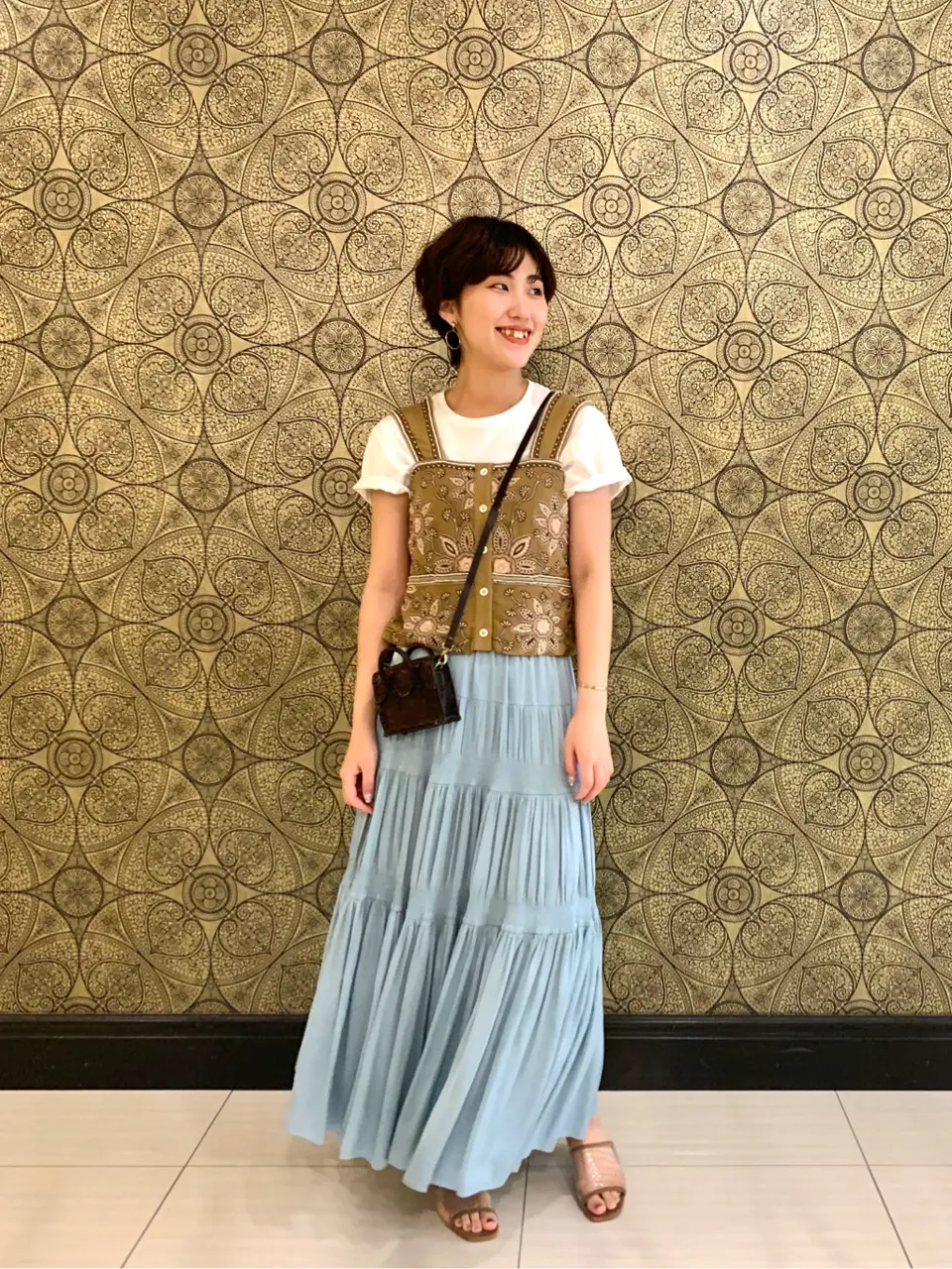 GRACE CONTINENTAL The Banquet 平岩　みなみ コーディネート画像