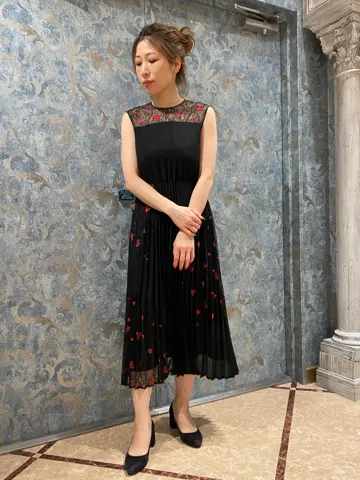 GRACE CONTINENTAL The Banquet 泉　智子 コーディネート画像