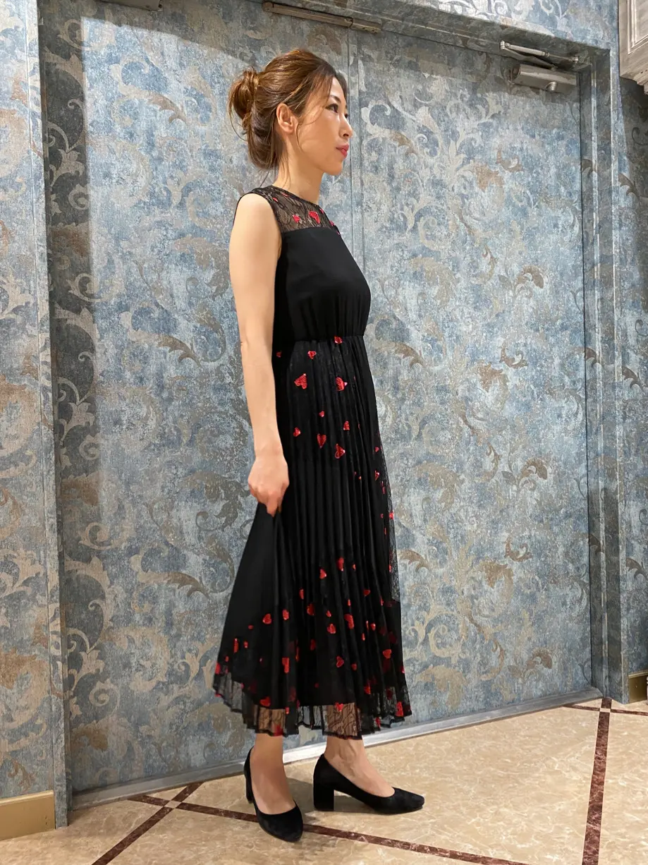 GRACE CONTINENTAL The Banquet 泉　智子 コーディネート画像