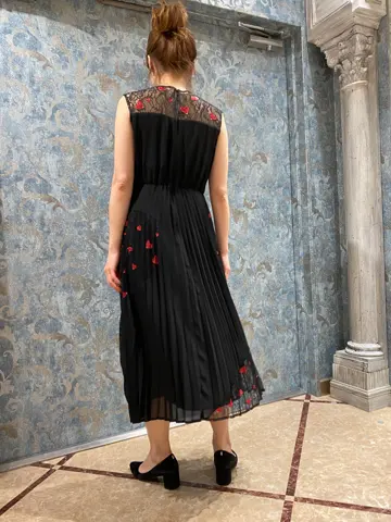 GRACE CONTINENTAL The Banquet 泉　智子 コーディネート画像