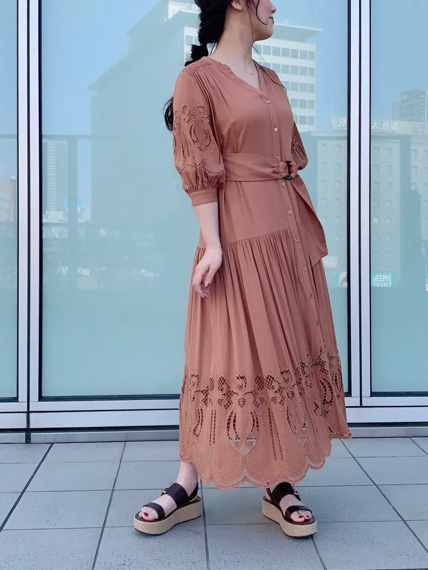 GRACE CONTINENTAL The Banquet 日笠　雅 コーディネート画像