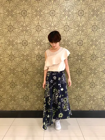 GRACE CONTINENTAL The Banquet 平岩　みなみ コーディネート画像