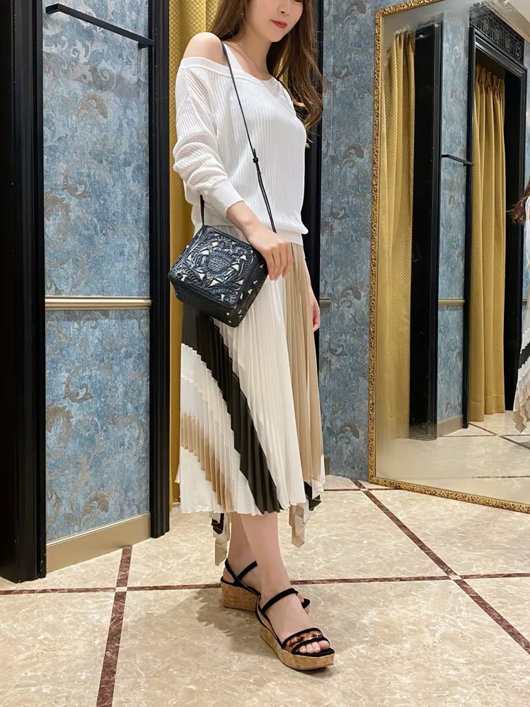 GRACE CONTINENTAL The Banquet Aya. コーディネート画像